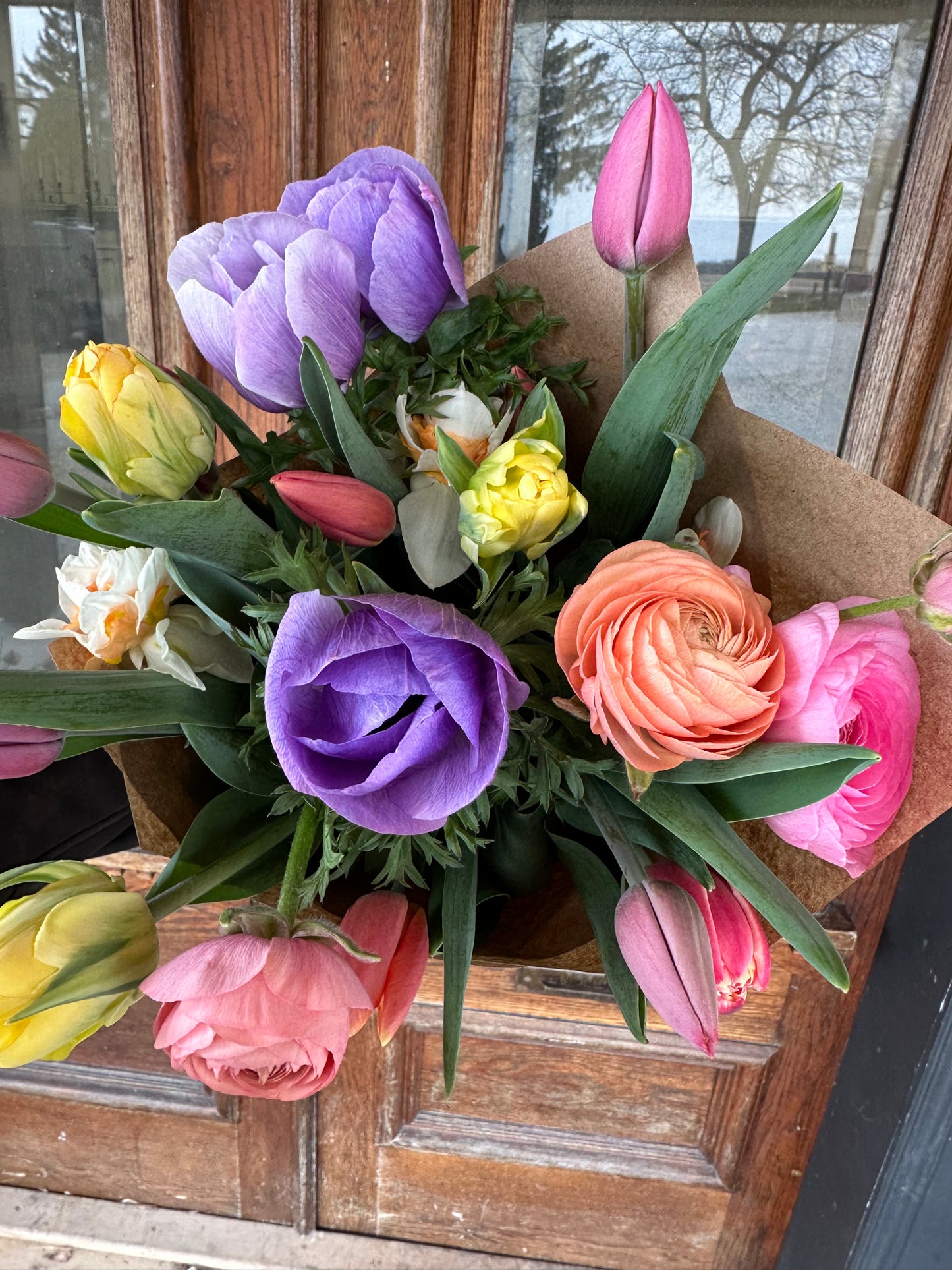 Seasonal Bouquet Medium